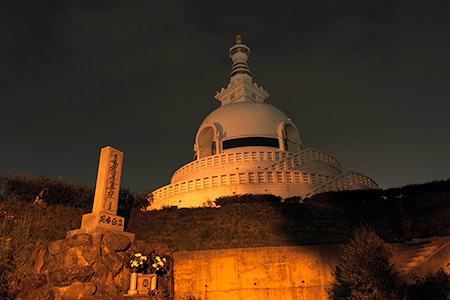 平和記念塔の夜景