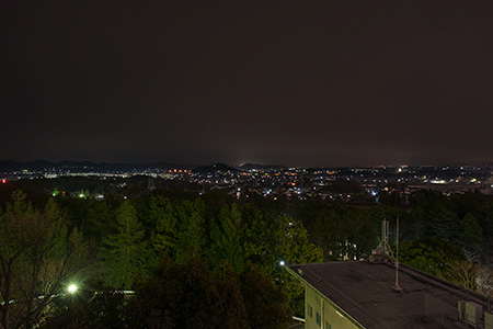 日岡山公園　屋上展望台の夜景