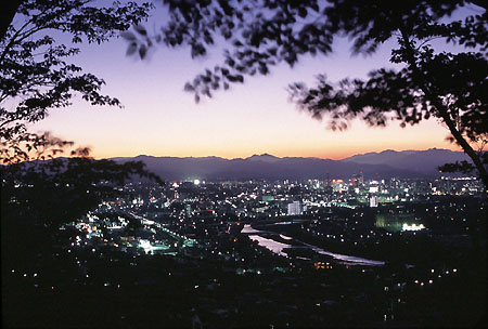 平山城址の夜景