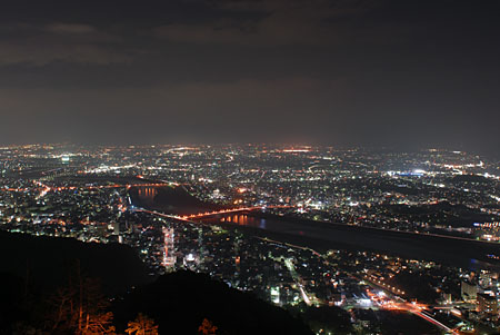 金華山展望台の夜景