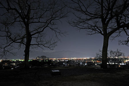 曽根丘陵公園 　銚子塚古墳の夜景