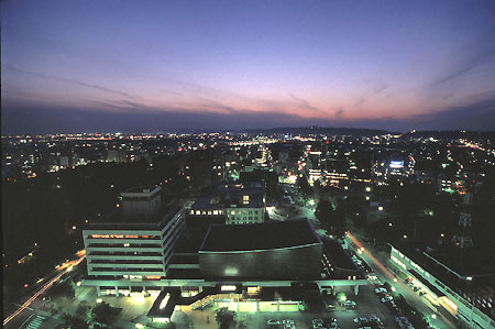 富山市役所　展望塔の夜景